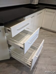 Фрагмен кухні з шухлядами Blum TandemBox Plus
