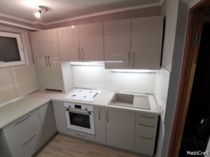 Кухня з фасадами сірий кашемір Niemann