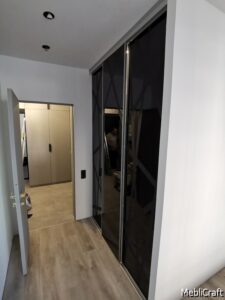 Розсувні двері-купе в гардеробну