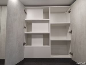 Фрагмент кухні - рішення як закрити вентканал для витяжки